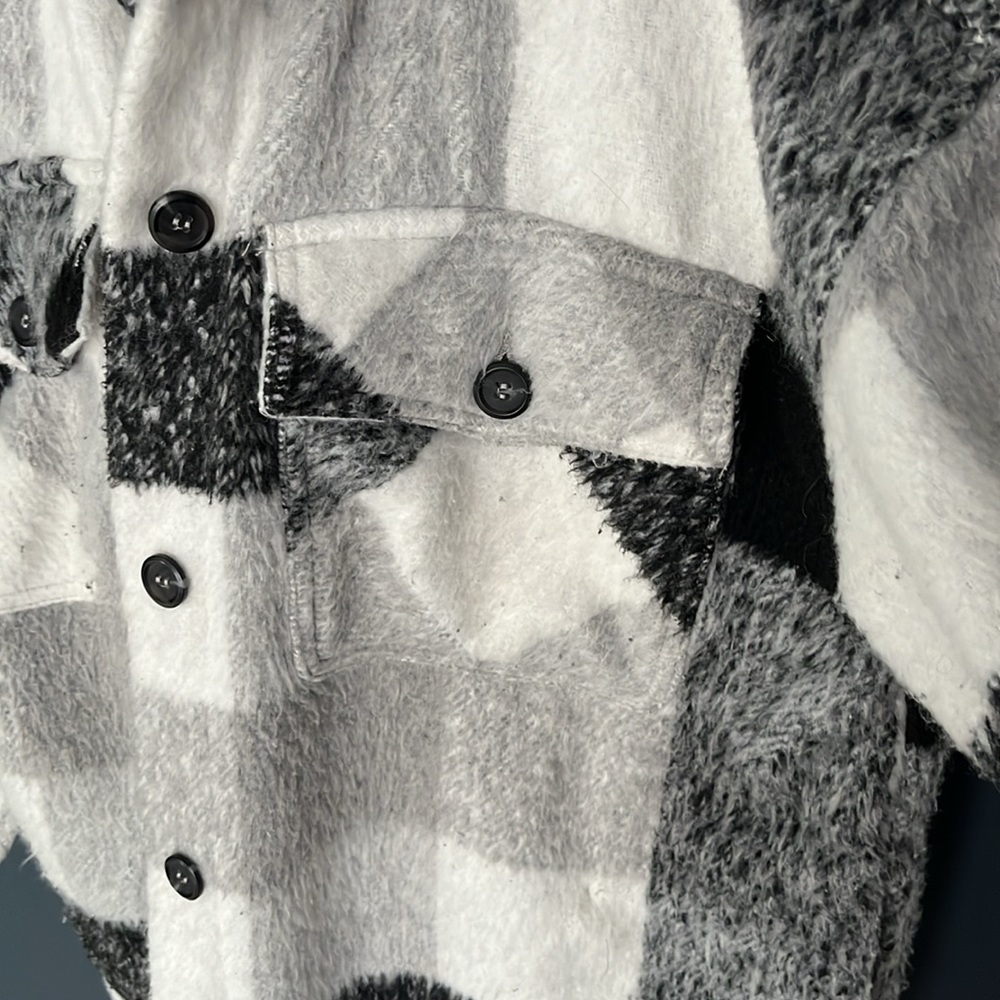Boxy Fluffy Shacket - Picture 4 of 5